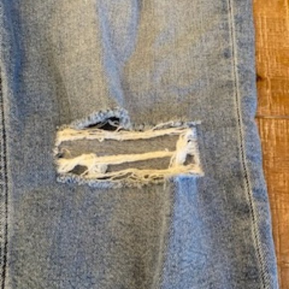 ASOS RIPPED MOM JEAN - Picture 3 of 6